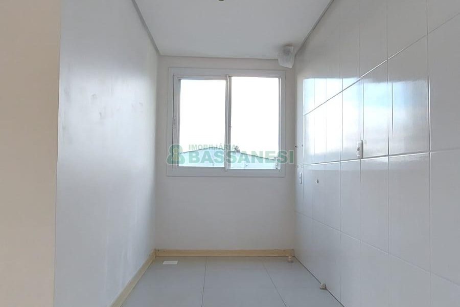 Apartamento com 63m², 2 dormitórios, 2 vagas, no bairro Presidente Vargas em Caxias do Sul para Comprar