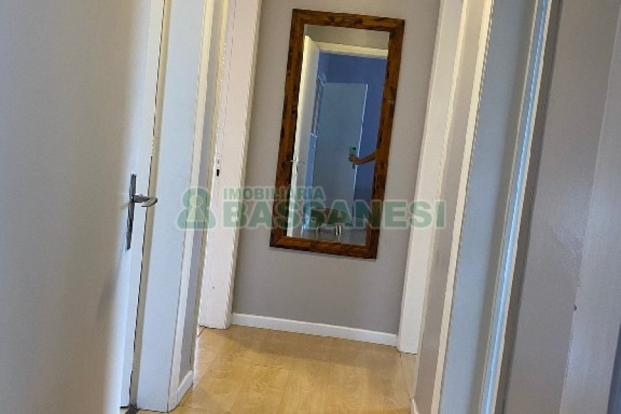 Apto Mobiliado com 91m², 2 dormitórios, 2 vagas, no bairro Pio X em Caxias do Sul para Comprar