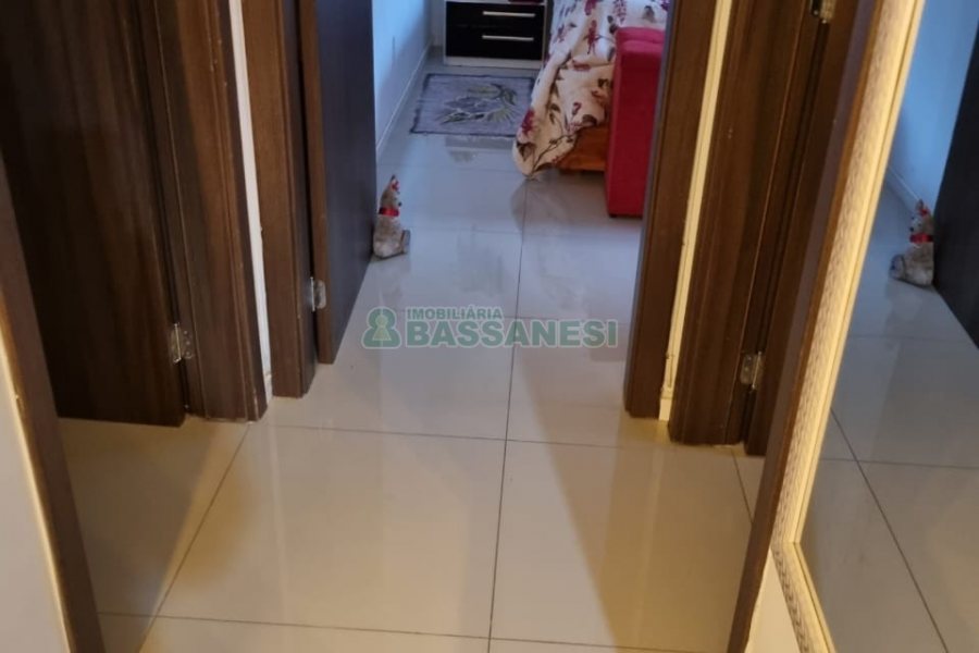 Apartamento com 64m², 2 dormitórios, 1 vaga, no bairro Esplanada em Caxias do Sul para Comprar