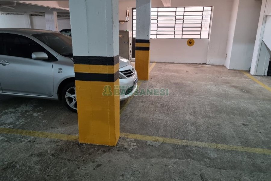Apartamento com 193m², 3 dormitórios, 2 vagas, no bairro Pio X em Caxias do Sul para Comprar