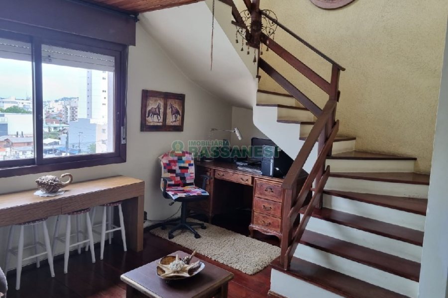 Apartamento com 193m², 3 dormitórios, 2 vagas, no bairro Pio X em Caxias do Sul para Comprar