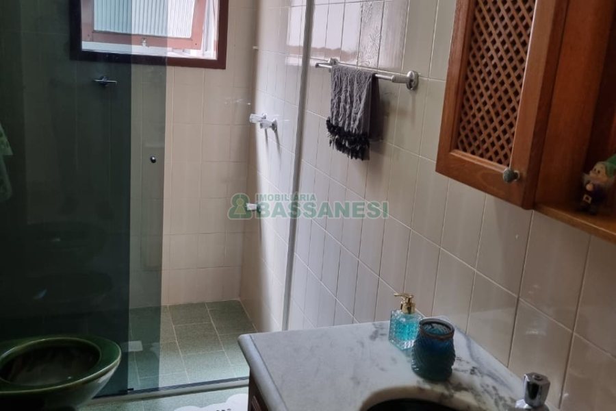 Apartamento com 193m², 3 dormitórios, 2 vagas, no bairro Pio X em Caxias do Sul para Comprar