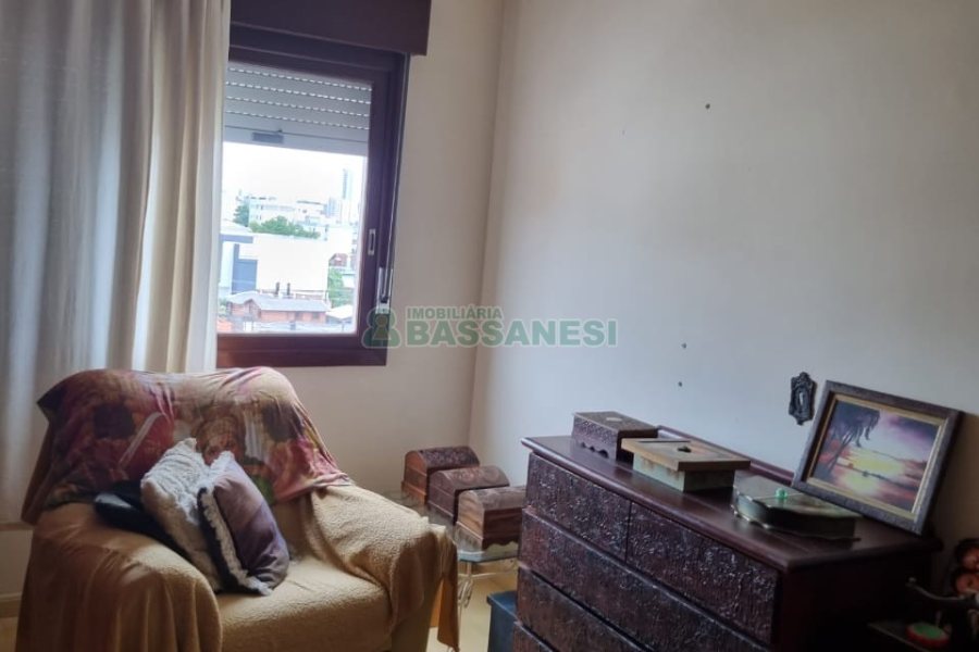 Apartamento com 193m², 3 dormitórios, 2 vagas, no bairro Pio X em Caxias do Sul para Comprar