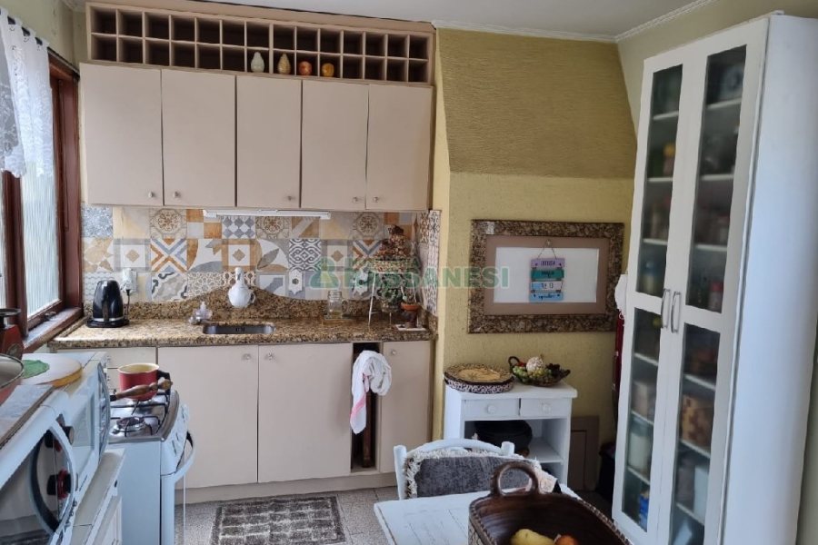 Apartamento com 193m², 3 dormitórios, 2 vagas, no bairro Pio X em Caxias do Sul para Comprar