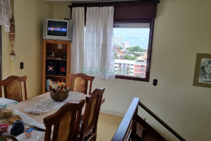 Apartamento com 193m², 3 dormitórios, 2 vagas, no bairro Pio X em Caxias do Sul para Comprar