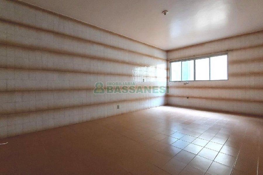 Apartamento com 52m², 2 dormitórios, no bairro São Leopoldo em Caxias do Sul para Alugar