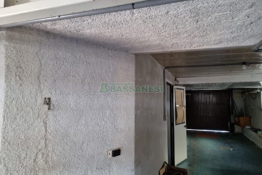 Casa com 277m², 3 dormitórios, 3 vagas, no bairro Santa Catarina em Caxias do Sul para Comprar