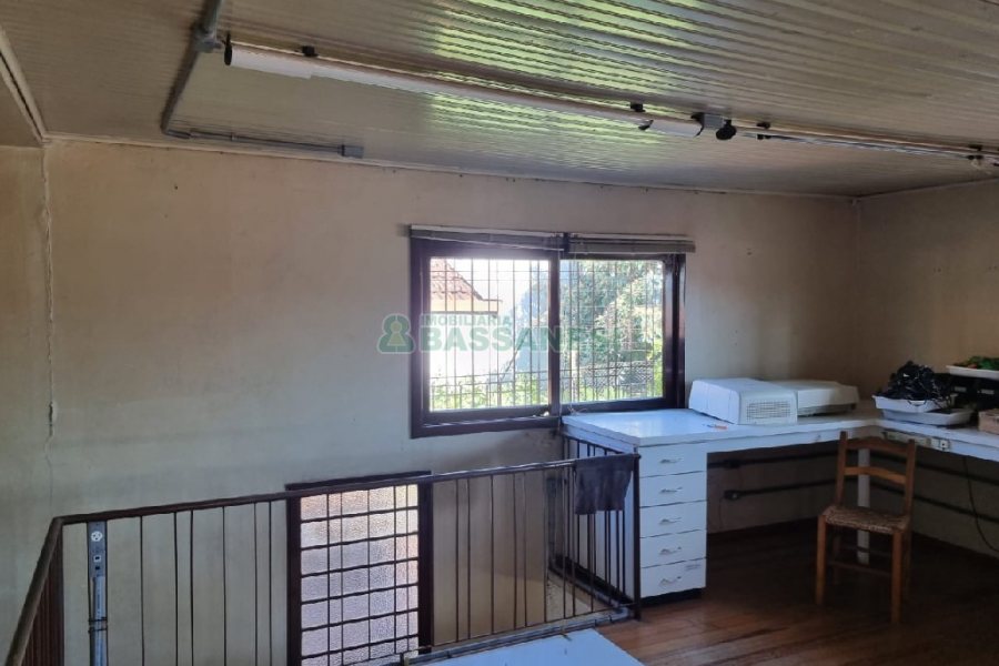 Casa com 277m², 3 dormitórios, 3 vagas, no bairro Santa Catarina em Caxias do Sul para Comprar