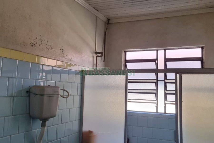 Casa com 277m², 3 dormitórios, 3 vagas, no bairro Santa Catarina em Caxias do Sul para Comprar