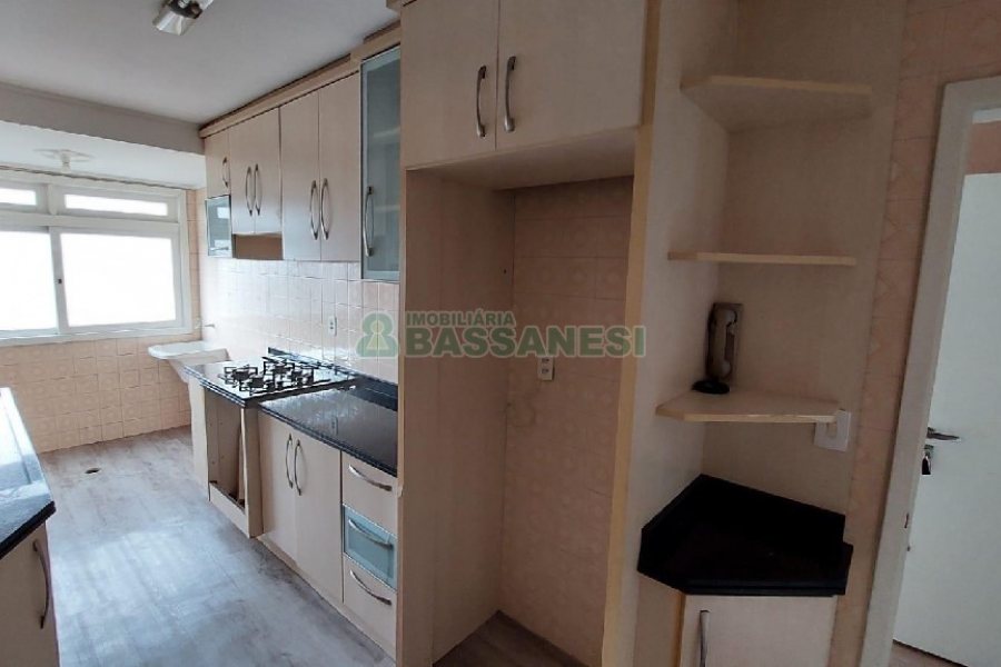 Apto Mobiliado com 65m², 2 dormitórios, 1 vaga, no bairro Pio X em Caxias do Sul para Alugar