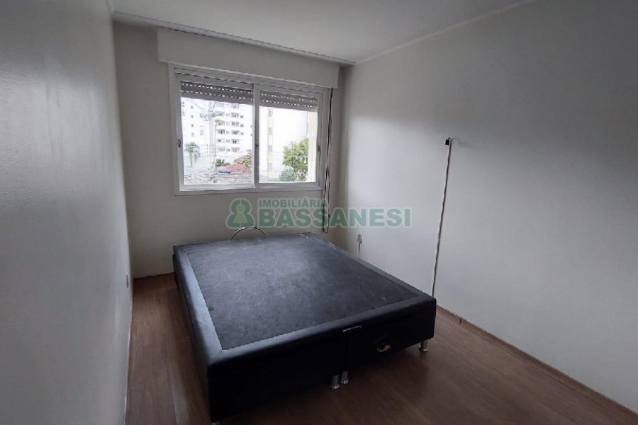 Apto Mobiliado com 65m², 2 dormitórios, 1 vaga, no bairro Pio X em Caxias do Sul para Alugar