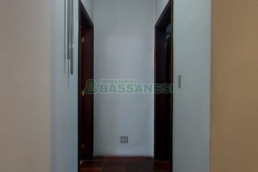 Casa com 265m², 4 dormitórios, 2 vagas, no bairro Desvio Rizzo em Caxias do Sul para Comprar