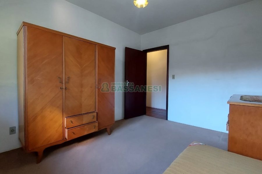 Casa com 265m², 4 dormitórios, 2 vagas, no bairro Desvio Rizzo em Caxias do Sul para Comprar