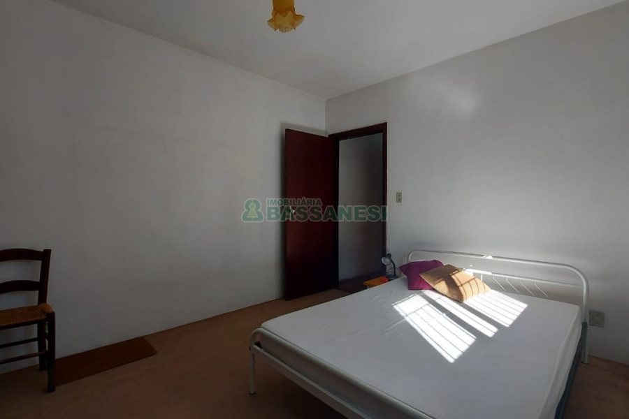 Casa com 265m², 4 dormitórios, 2 vagas, no bairro Desvio Rizzo em Caxias do Sul para Comprar