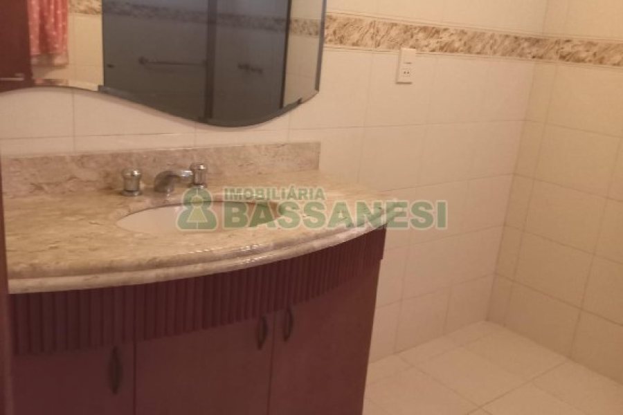 Apartamento com 88m², 1 dormitório, 1 vaga, no bairro Cristo Redentor em Caxias do Sul para Comprar