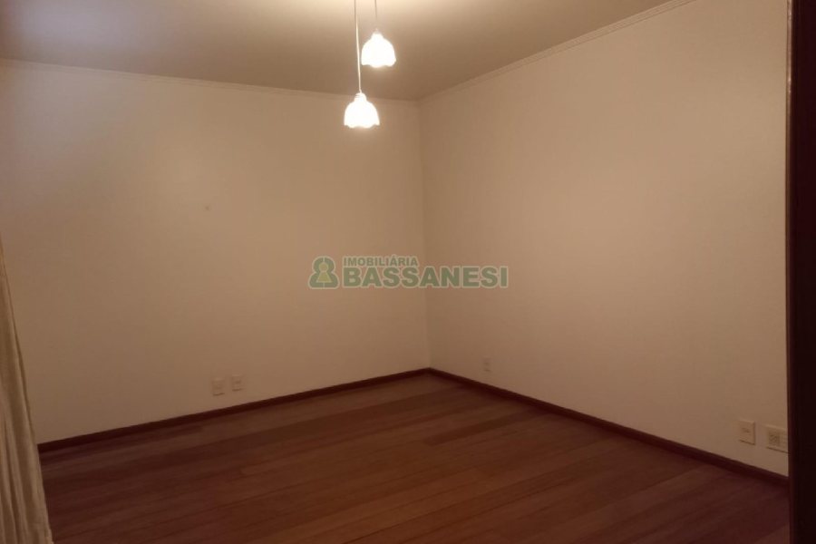Apartamento com 88m², 1 dormitório, 1 vaga, no bairro Cristo Redentor em Caxias do Sul para Comprar