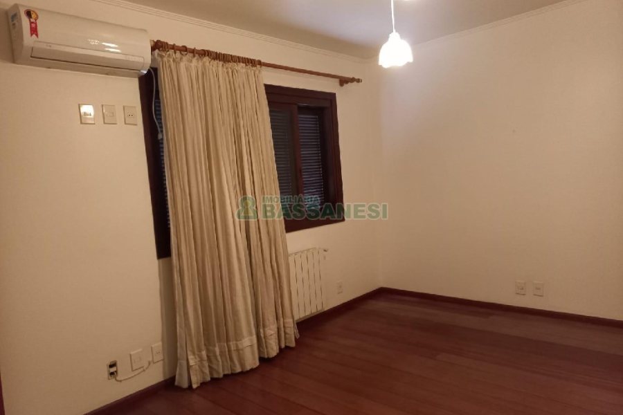 Apartamento com 88m², 1 dormitório, 1 vaga, no bairro Cristo Redentor em Caxias do Sul para Comprar