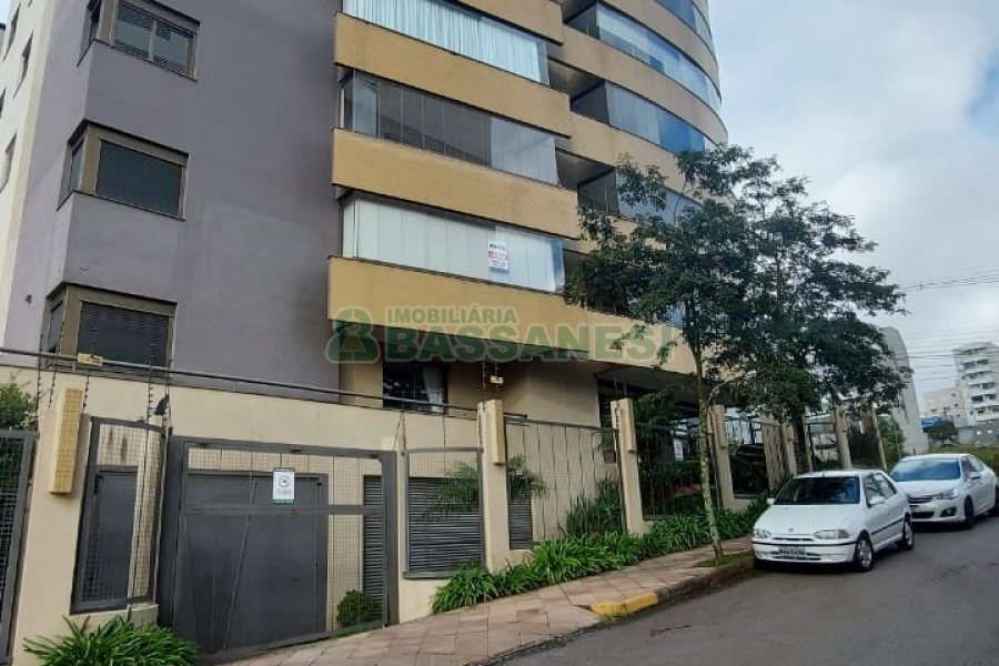 Apto/Cobertura com 248m², 3 dormitórios, 1 vaga, no bairro Sanvitto em Caxias do Sul para Comprar