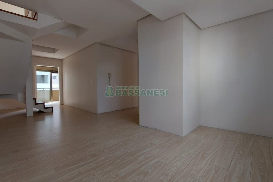 Apto/Cobertura com 248m², 3 dormitórios, 1 vaga, no bairro Sanvitto em Caxias do Sul para Comprar