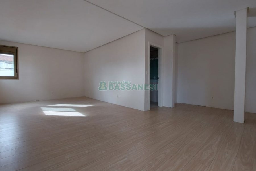 Apto/Cobertura com 248m², 3 dormitórios, 1 vaga, no bairro Sanvitto em Caxias do Sul para Comprar