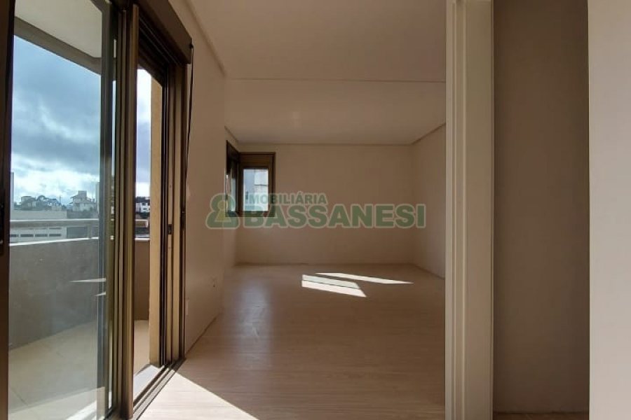 Apto/Cobertura com 248m², 3 dormitórios, 1 vaga, no bairro Sanvitto em Caxias do Sul para Comprar