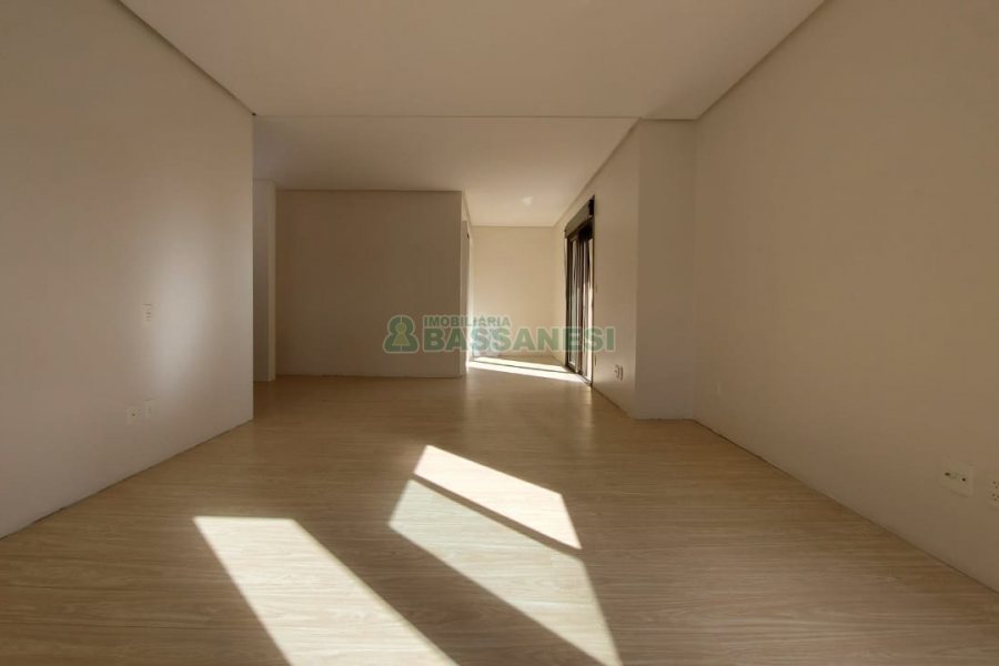 Apto/Cobertura com 248m², 3 dormitórios, 1 vaga, no bairro Sanvitto em Caxias do Sul para Comprar