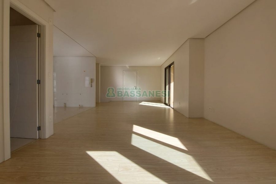 Apto/Cobertura com 248m², 3 dormitórios, 1 vaga, no bairro Sanvitto em Caxias do Sul para Comprar