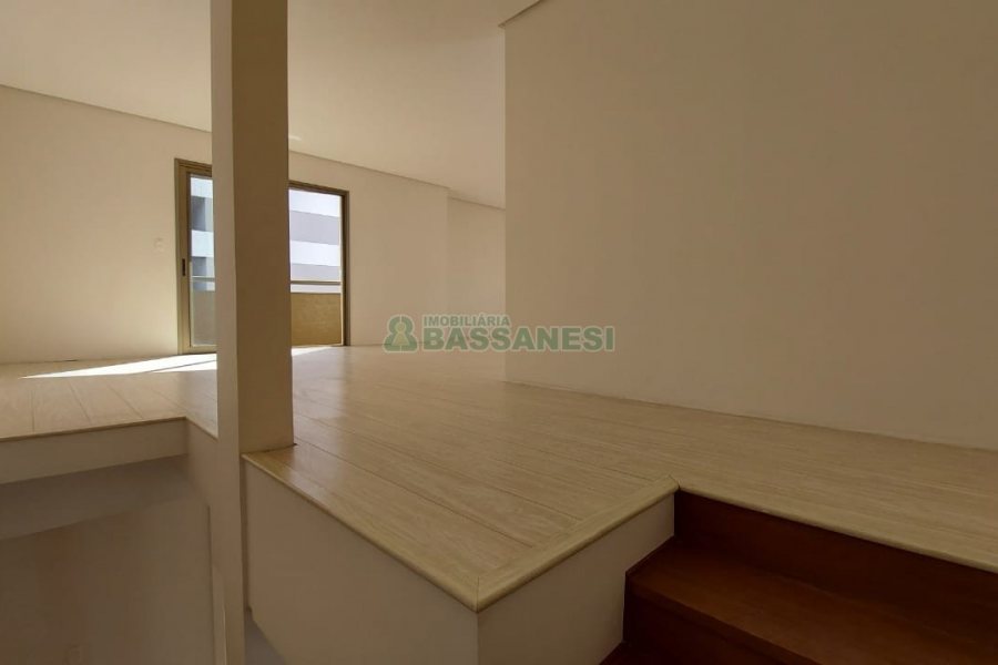 Apto/Cobertura com 248m², 3 dormitórios, 1 vaga, no bairro Sanvitto em Caxias do Sul para Comprar