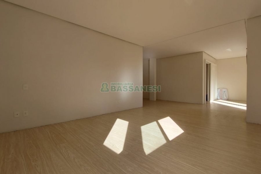 Apto/Cobertura com 248m², 3 dormitórios, 1 vaga, no bairro Sanvitto em Caxias do Sul para Comprar
