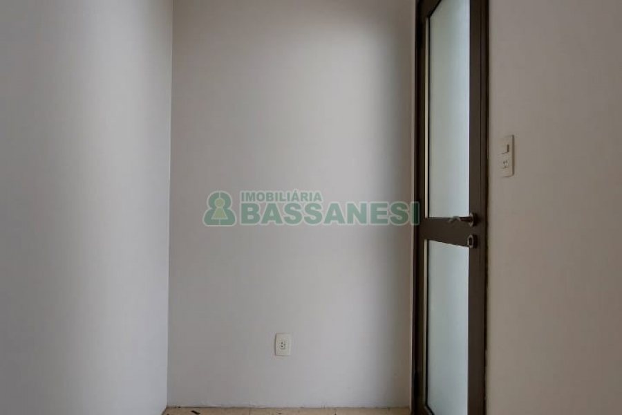 Apto/Cobertura com 248m², 3 dormitórios, 1 vaga, no bairro Sanvitto em Caxias do Sul para Comprar