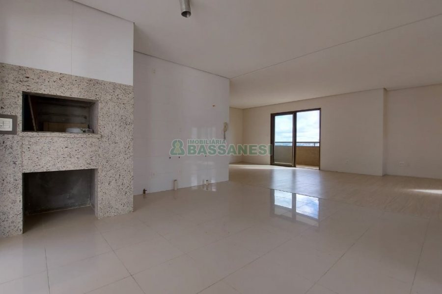 Apto/Cobertura com 248m², 3 dormitórios, 1 vaga, no bairro Sanvitto em Caxias do Sul para Comprar