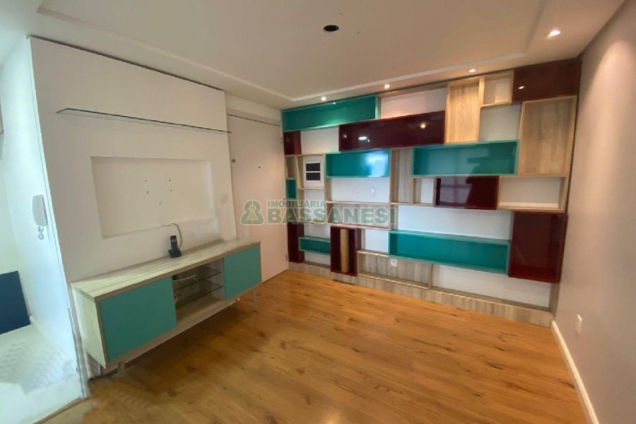 Apto Mobiliado com 63m², 2 dormitórios, 2 vagas, no bairro Panazzolo em Caxias do Sul para Alugar