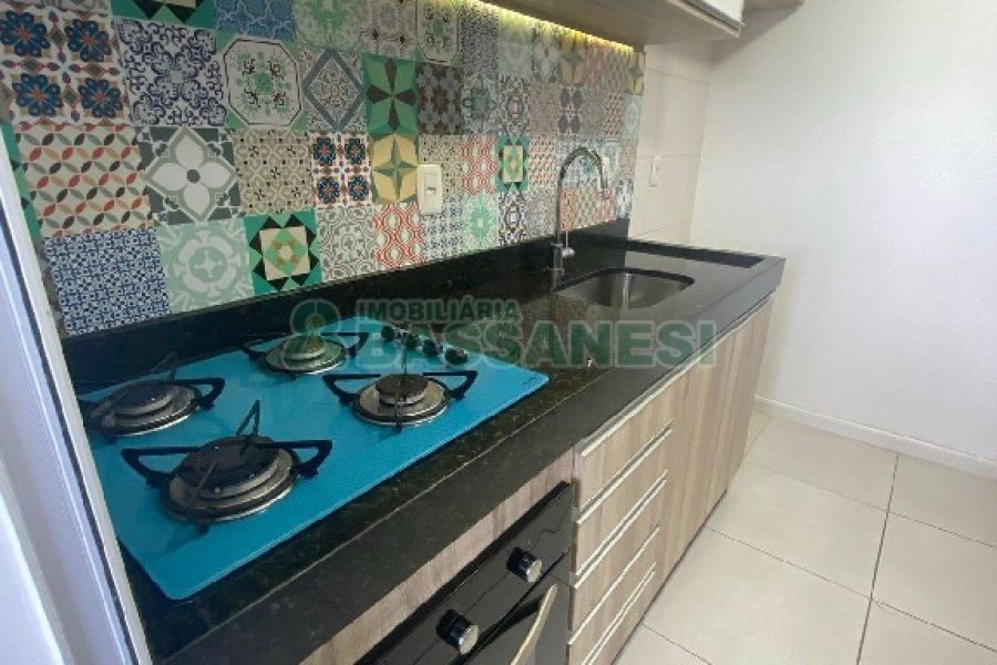 Apto Mobiliado com 63m², 2 dormitórios, 2 vagas, no bairro Panazzolo em Caxias do Sul para Alugar