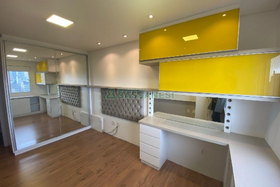 Apto Mobiliado com 63m², 2 dormitórios, 2 vagas, no bairro Panazzolo em Caxias do Sul para Alugar