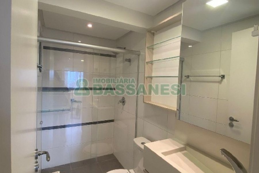 Apto Mobiliado com 63m², 2 dormitórios, 2 vagas, no bairro Panazzolo em Caxias do Sul para Alugar