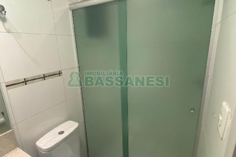 Apto Mobiliado com 63m², 2 dormitórios, 2 vagas, no bairro Panazzolo em Caxias do Sul para Alugar