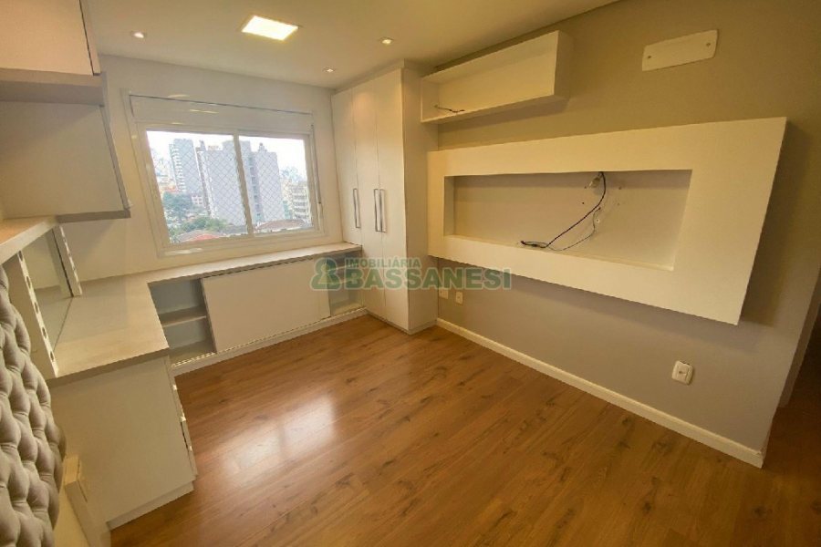 Apto Mobiliado com 63m², 2 dormitórios, 2 vagas, no bairro Panazzolo em Caxias do Sul para Alugar