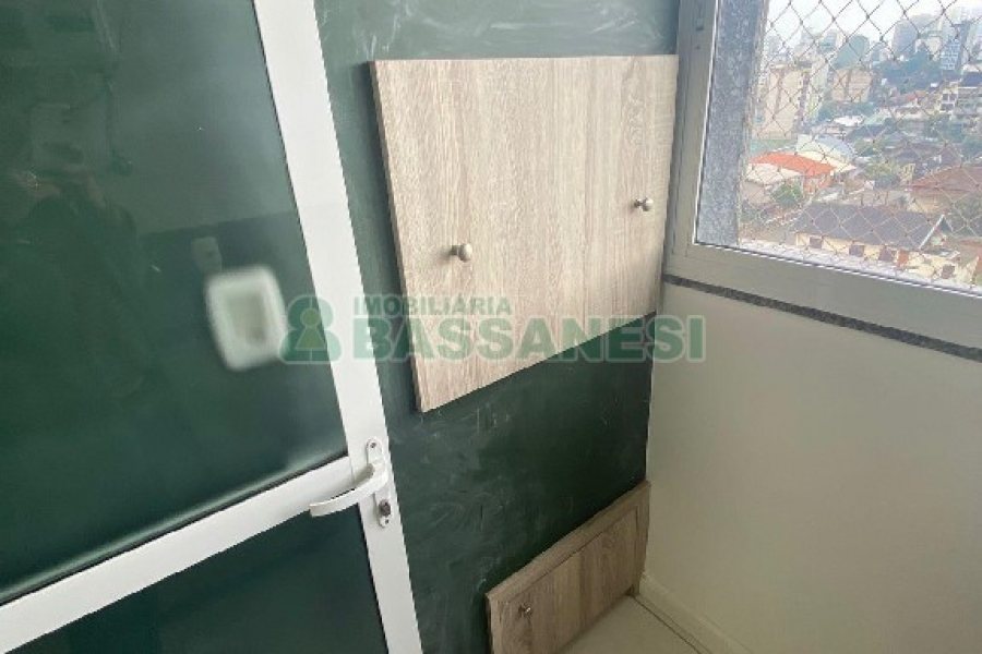 Apto Mobiliado com 63m², 2 dormitórios, 2 vagas, no bairro Panazzolo em Caxias do Sul para Alugar