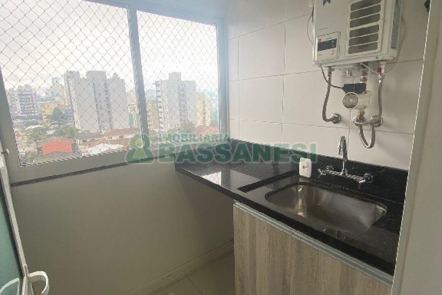 Apto Mobiliado com 63m², 2 dormitórios, 2 vagas, no bairro Panazzolo em Caxias do Sul para Alugar