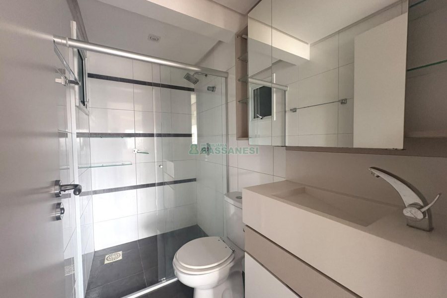Apto Mobiliado com 63m², 2 dormitórios, 2 vagas, no bairro Panazzolo em Caxias do Sul para Alugar