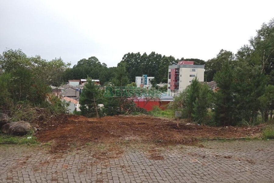Terreno com 361m², no bairro Forqueta em Caxias do Sul para Comprar