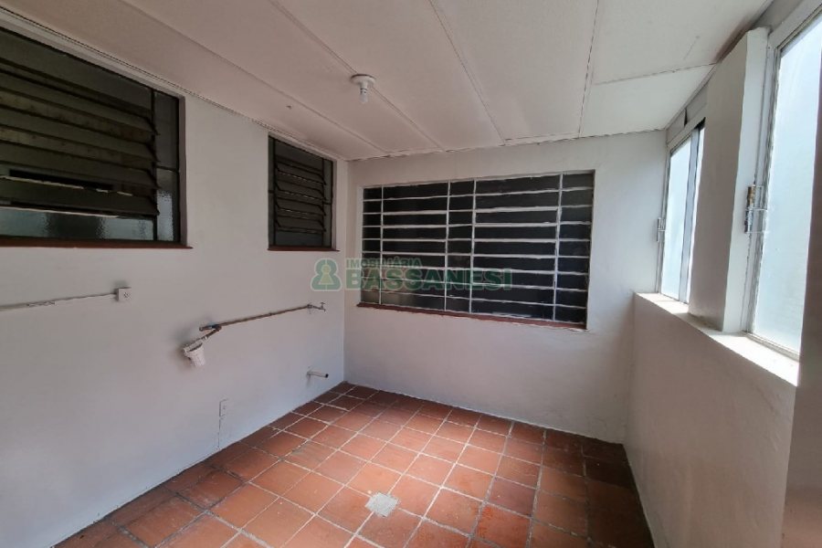 Loja com 74m², 2 vagas, no bairro Rio Branco em Caxias do Sul para Comprar