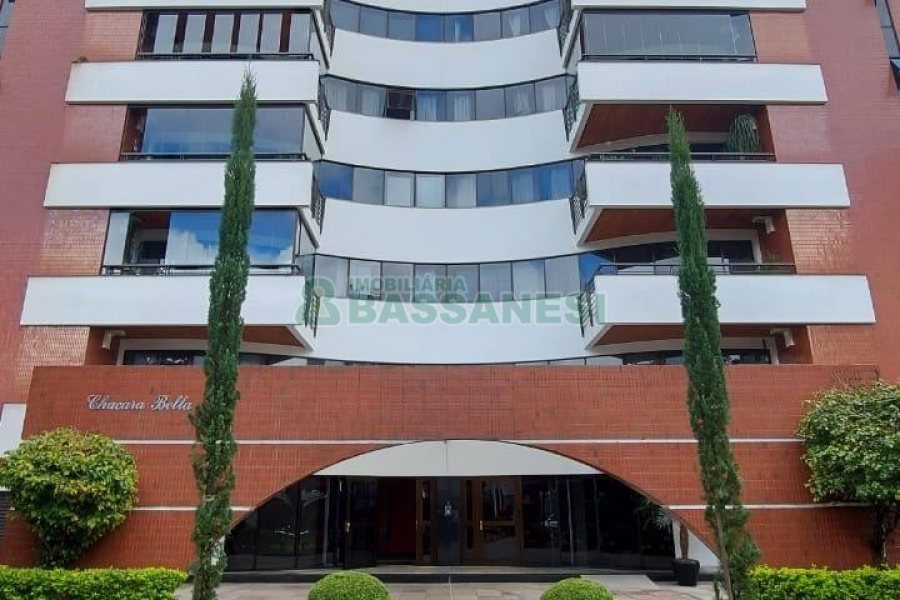 Apartamento com 342m², 3 dormitórios, 3 vagas, no bairro Centro em Caxias do Sul para Alugar