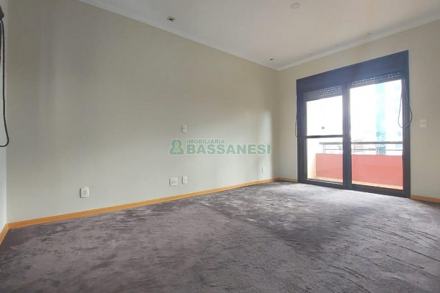 Apartamento com 342m², 3 dormitórios, 3 vagas, no bairro Centro em Caxias do Sul para Alugar