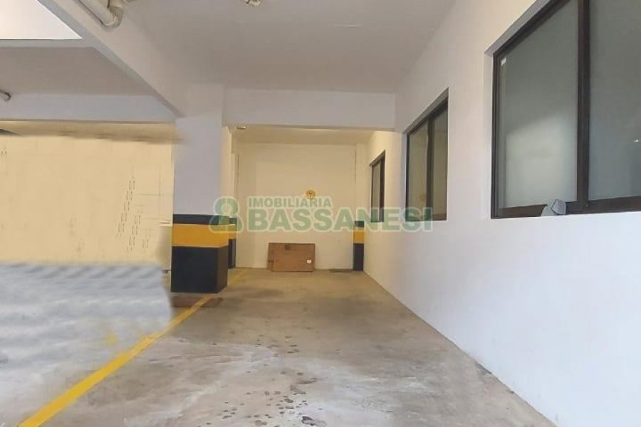 Apartamento com 342m², 3 dormitórios, 3 vagas, no bairro Centro em Caxias do Sul para Alugar