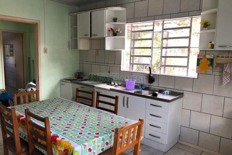 Casa com 200m², 6 dormitórios, 2 vagas, no bairro Bela Vista em Caxias do Sul para Comprar