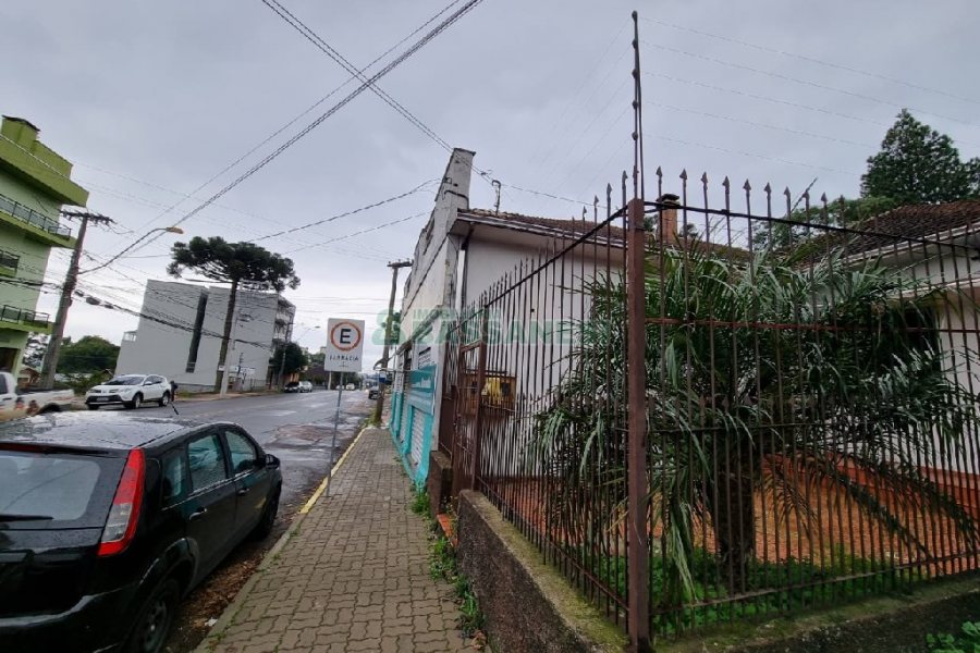 Loja com 200m², no bairro Sagrada Família em Caxias do Sul para Comprar