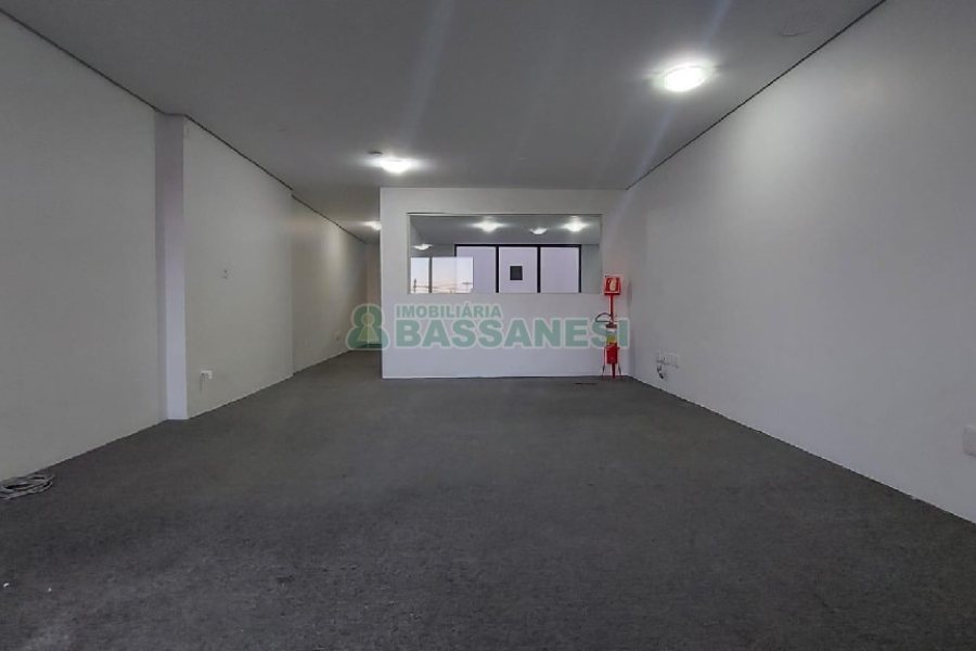 Sala com 75m², no bairro Lourdes em Caxias do Sul para Alugar