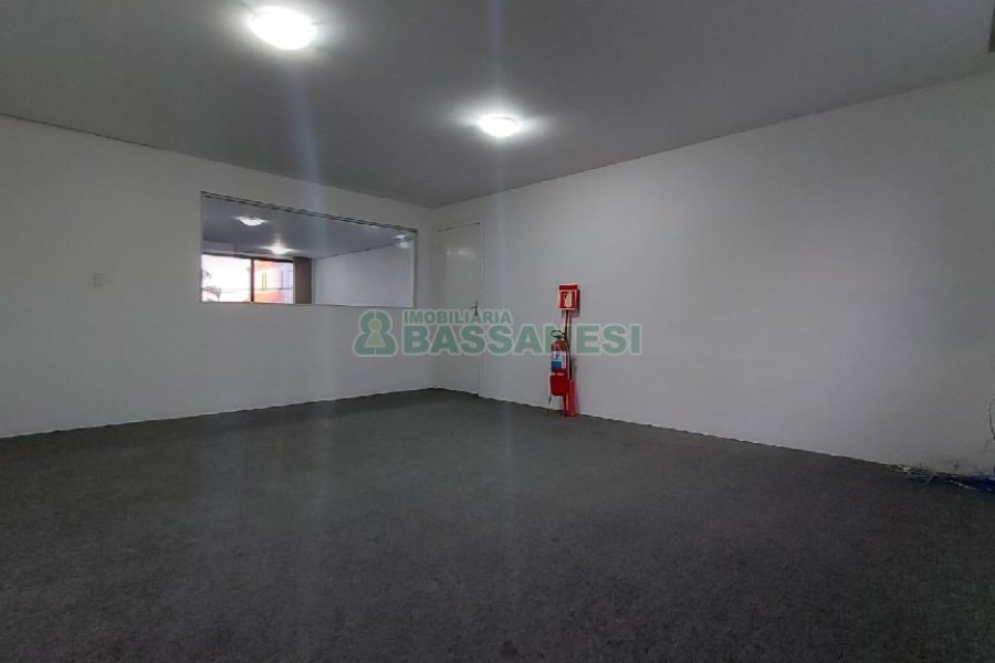 Sala com 75m², no bairro Lourdes em Caxias do Sul para Alugar