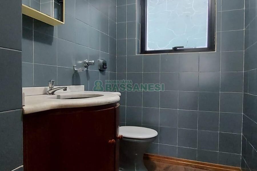 Sala com 75m², no bairro Lourdes em Caxias do Sul para Alugar